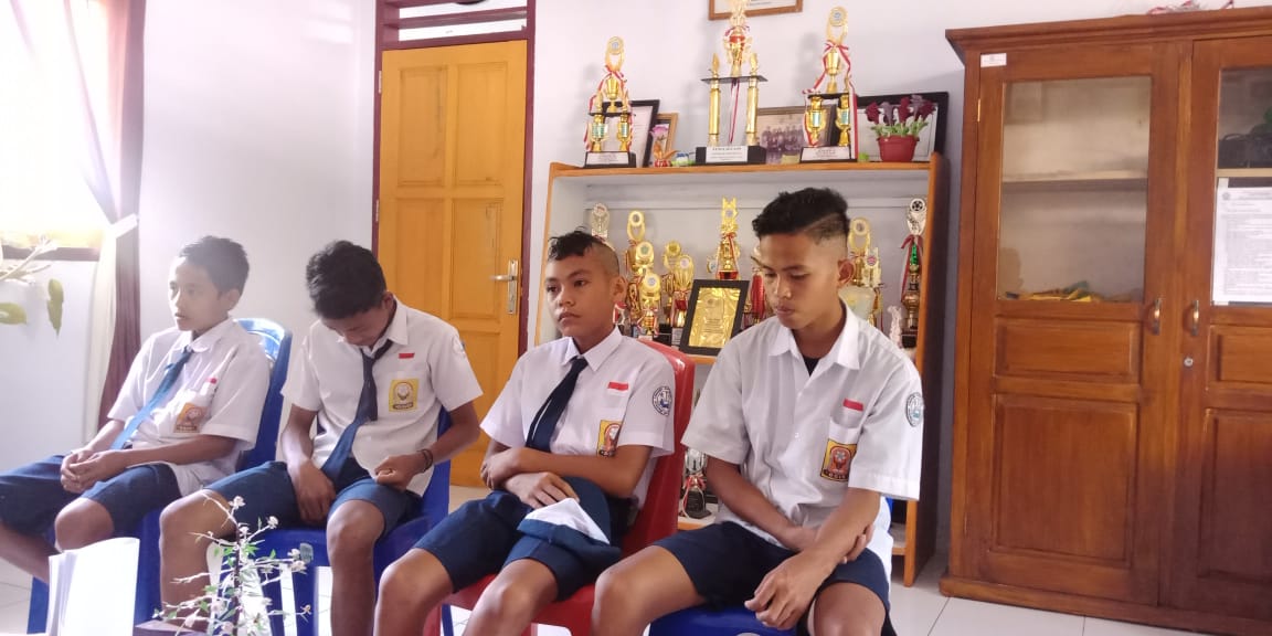 Anak Anak Sangihe Rawan Penyalahgunaan Lem Ehabon Anak Anak Sangihe Rawan Penyalahgunaan Lem Ehabon
