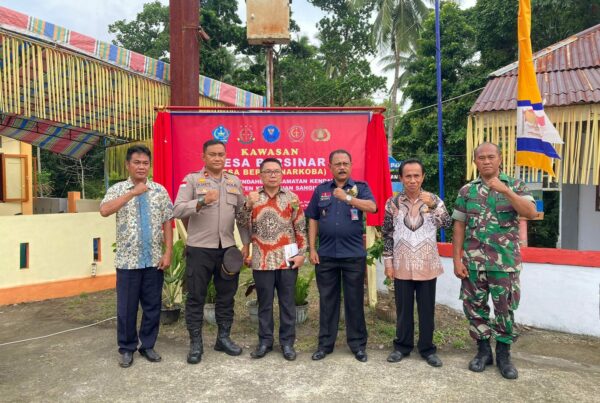 Pencanangan Desa Bersinar (Bersih Narkoba) di Kampung Kendahe I